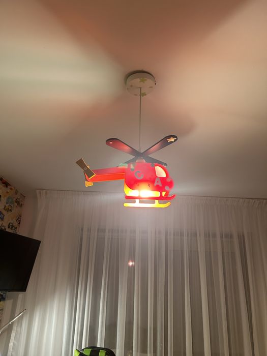 Lustra (lampa) elicopter camera copii .!