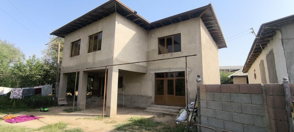 Уй сотилади — Кенг, Яшашга Тайёр Уй!