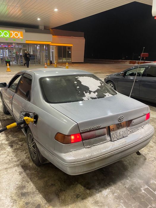 Продам срочно камри