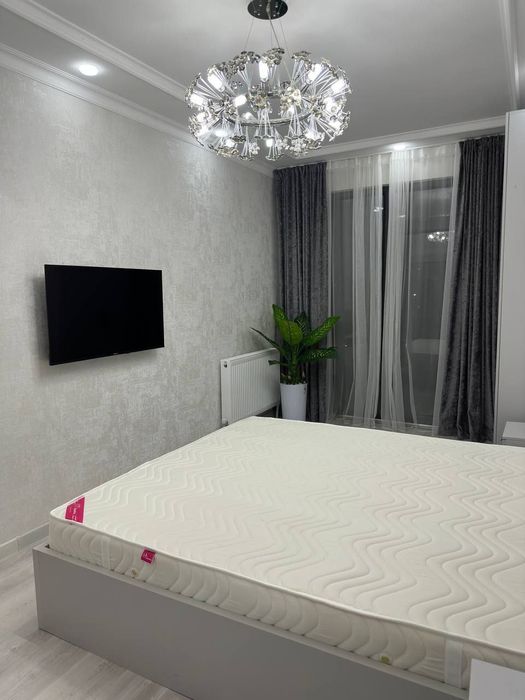 (4) Яккасарайский район Глинка. Новостройка  2/11/17. 52м²