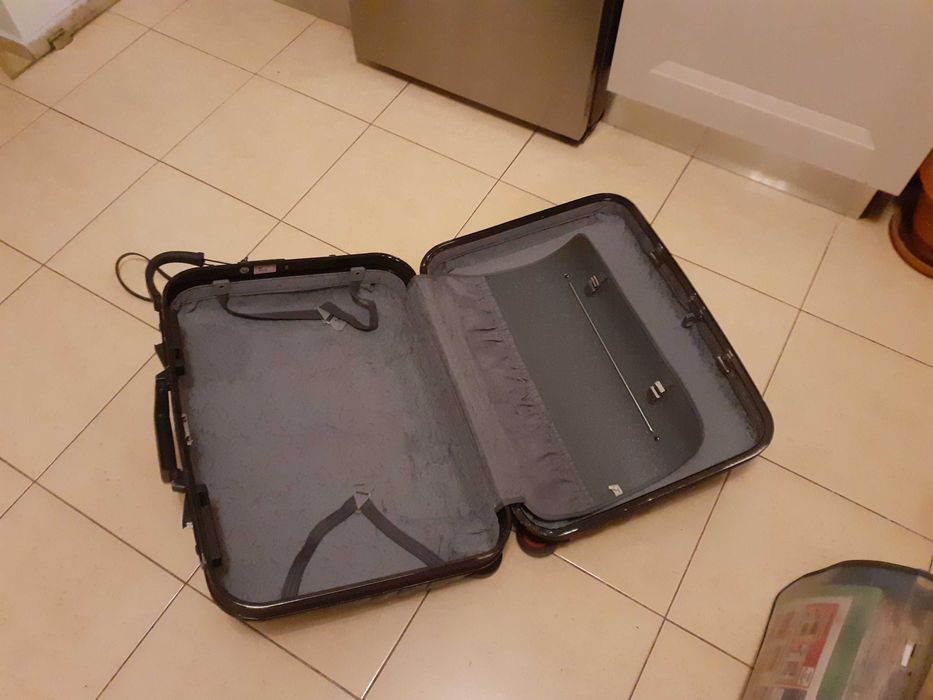 troler diplomat mare cu cifru