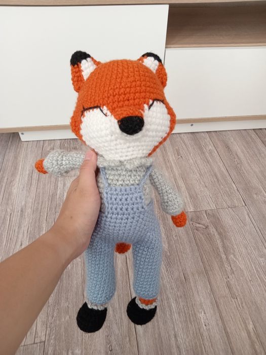 Продам вязаную игрушку