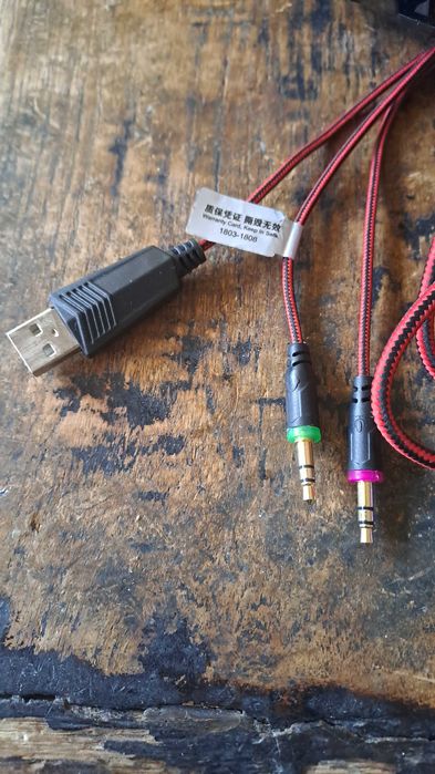 геймърски слушалки Kotion Each G2000, микрофон, LED светлини, червени