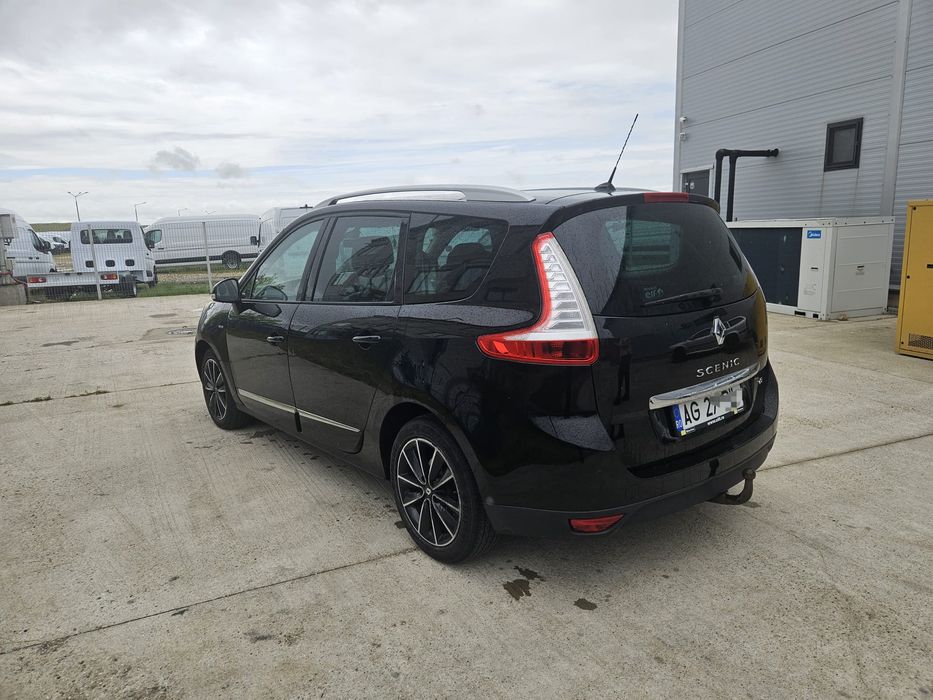 RENAULT Scenic 2013