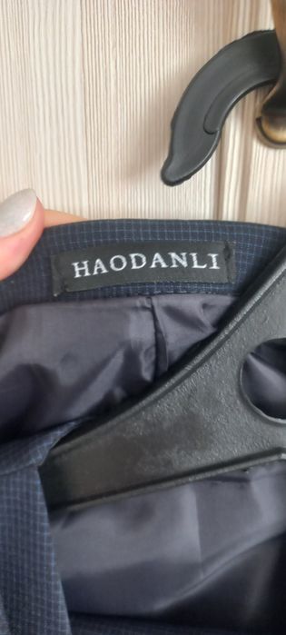 Продам костюм школьный