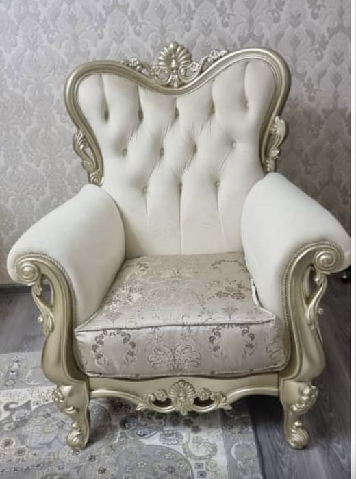 продаёться диван и  кресло состояние новое