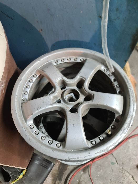 Продам 16 диаметр  BMW диски, вылет тройки