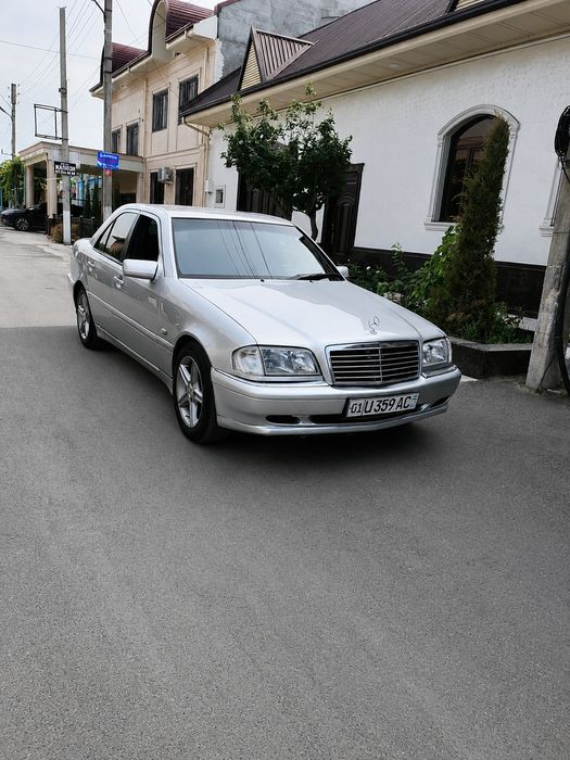 Mersedes Benz c202