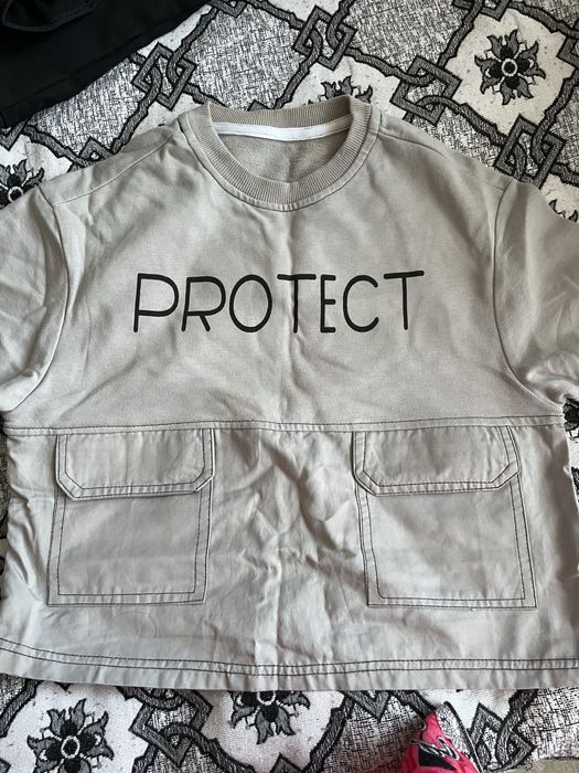 Вещи доя девочки есть школьные