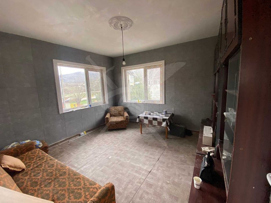 Продава се Къща в Перущица - 75 кв.м за 854 €/кв.м - Снимка #4