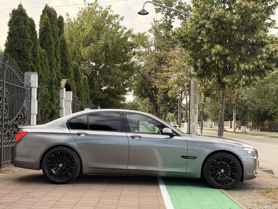 Bmw 740 XDrive 4 Butoane