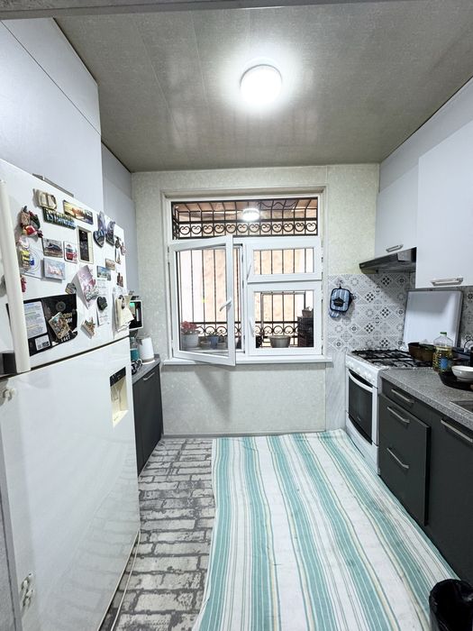 Продается 4 комнатная квартира.Мирзо Улугбекский район.Массив Карасу-6