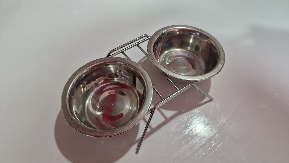 Продам чашки с подставкой