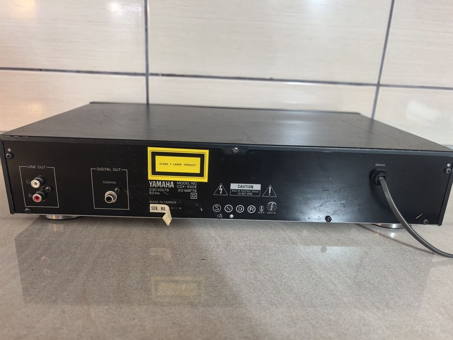Cd player Yamaha CDX 550E