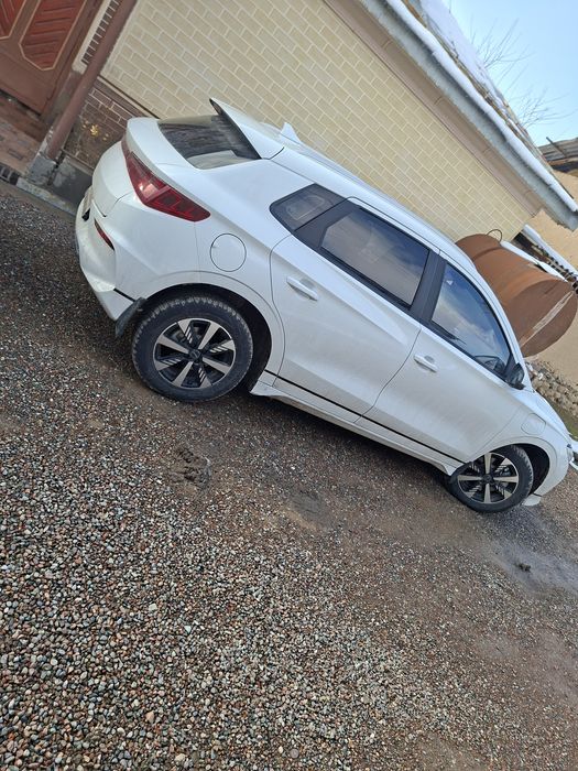 BYD e2 sotiladi afitsalnidan olingan 88000 yurgan kraska bagajda bor