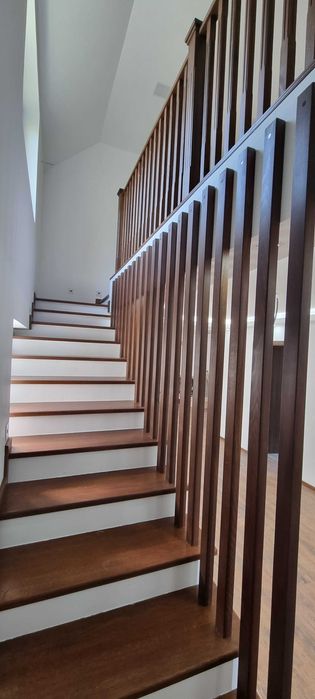 Trepte din lemn scari din lemn