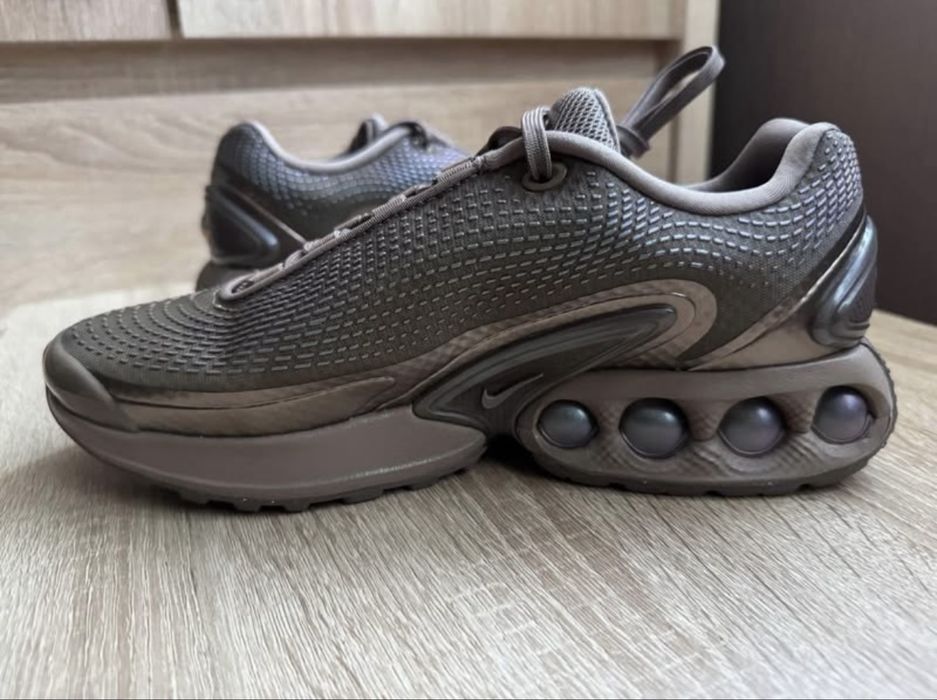 Обувки W Air Max DN