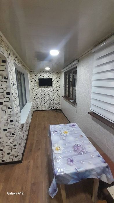 Продажа чиланзар 23 двух комнатная.  Балкон 2*6