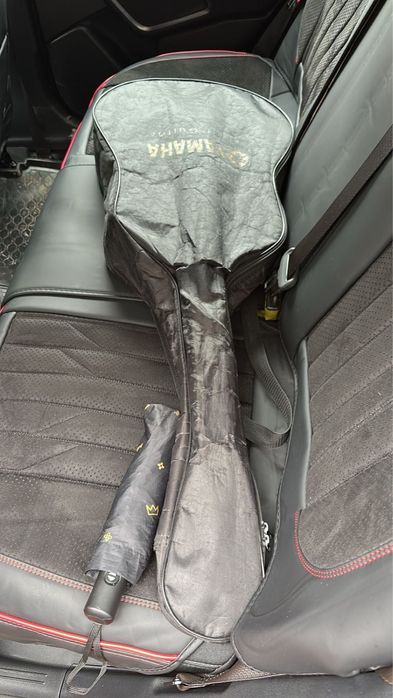 Гитара суперскаяяяя недорогая