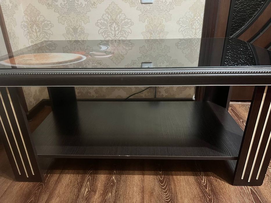 Продаётся офисный стол