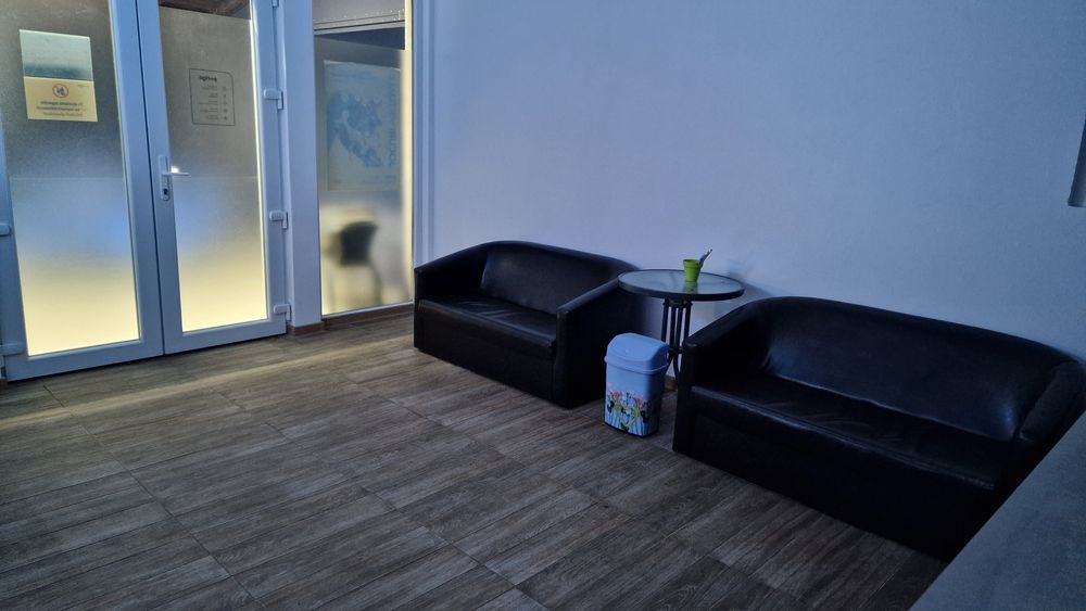 Casa + spațiu comercial