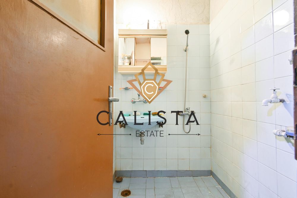 Тристаен апартамент за продажба в ж.к. Сухата река, 2093279