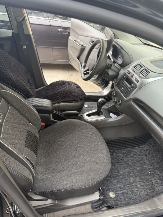 Chevrolet Cobalt 2024 — 8