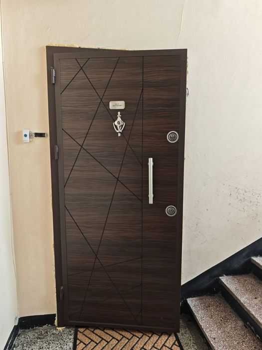 Продавам двустаен Апартамент в кв.Дианабад