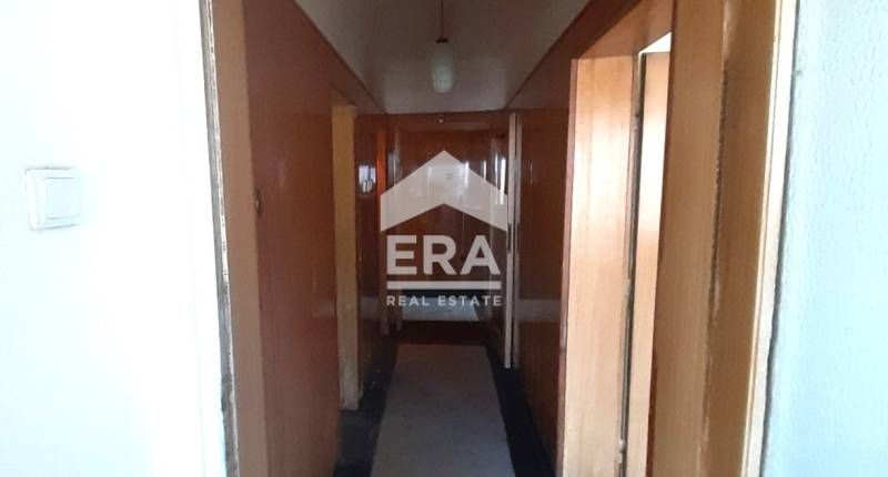 Четиристаен апартамент в жк Чайка град Варна