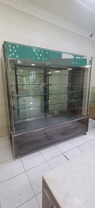 Витрина холодильник