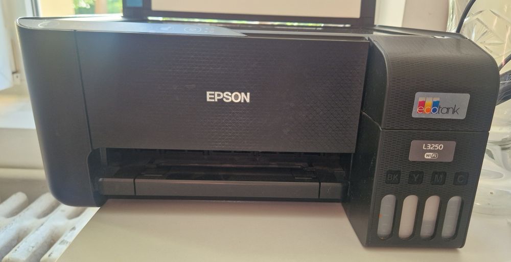 Imprimanta epson L3250 EcoTank, imprimanta cu scaner wi-fi, in stare excelenta