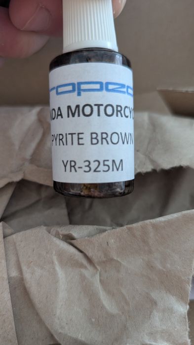 Vopsea corecție Honda CB650R