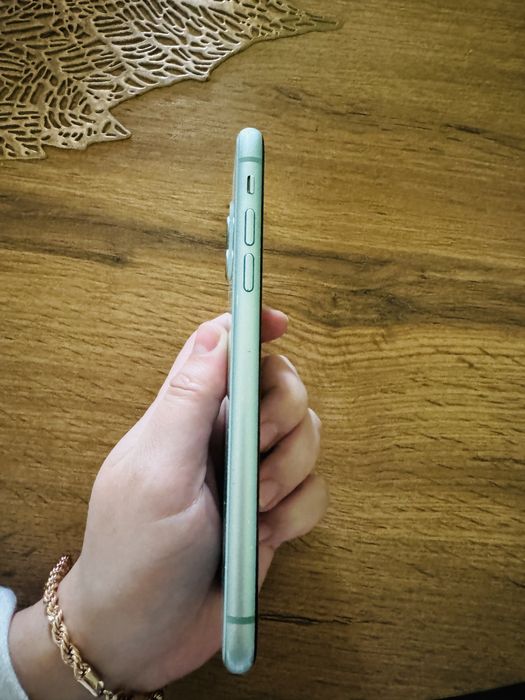 iPhone 11 128 гб с коробкой