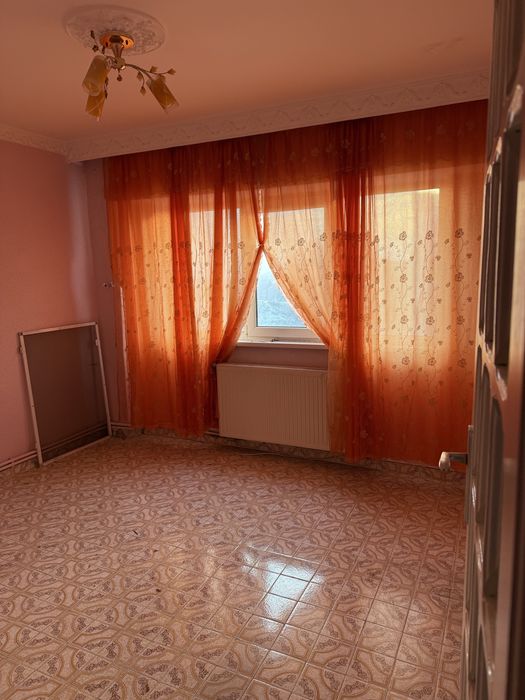 2 camere cf 1 dec Calea Galati vis-a-vis stadion