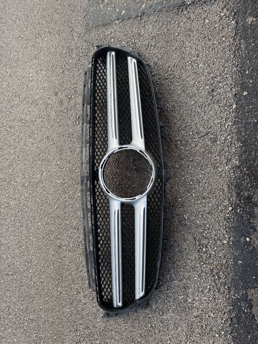 Решетка за Mercedes W213 E220
