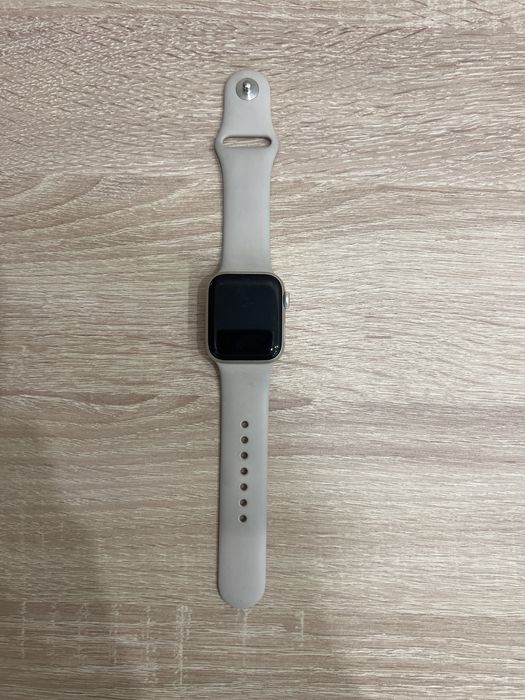 Apple Watch SE 2 (2nd Gen) 40mm Starlight
