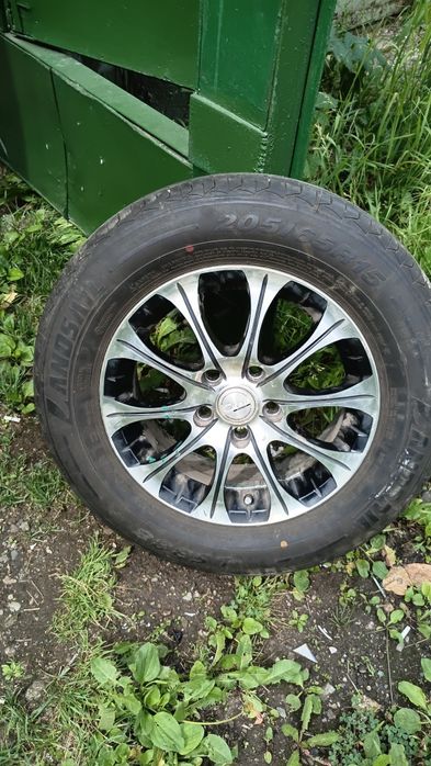 Продам диски с шинамм R15