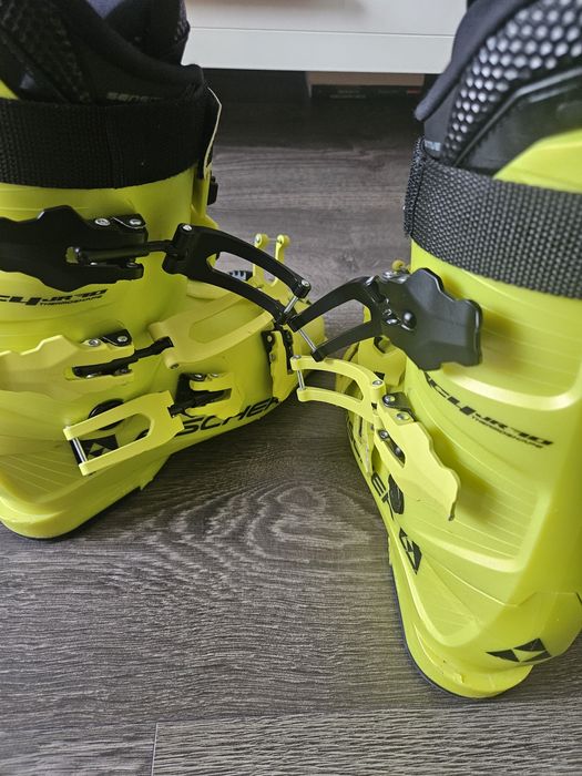 Clapari Fischer RC4 jr flex 70 marime 40 (25.5)