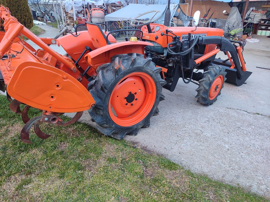 Kubota L2000 - легендарна здравина