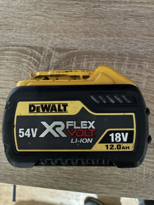 Acumulatir dewalt 18v 12 ah