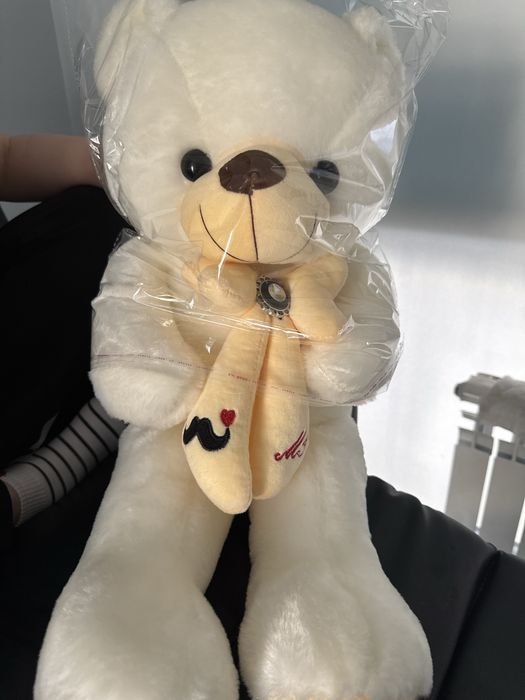 Белая мягкая игрушка, мишка