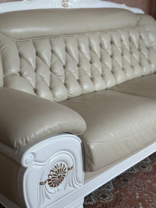 Кожанные диваны 2+1