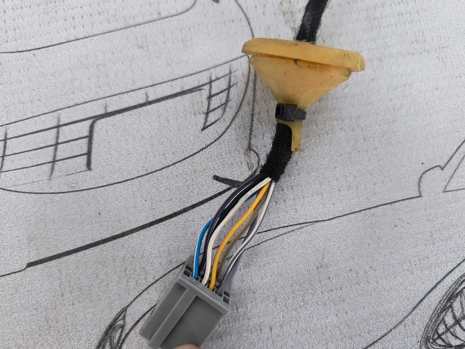 Oglindă Stânga 8 PINI Ford B-Max 2012-2017 / Cod OEM AV11-17683-FL (5C2)