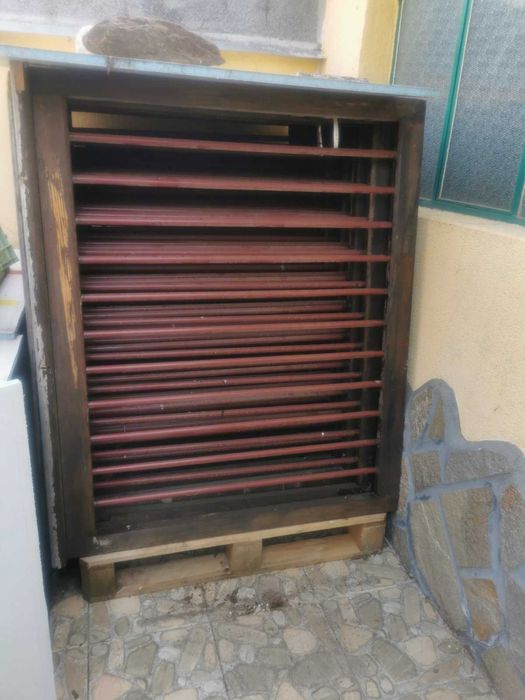 Продавам ограда метал и дърво