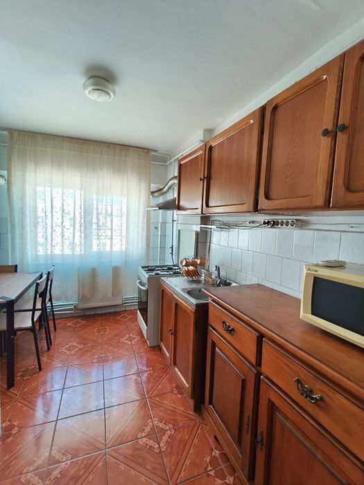 Închiriez apartament ultracentral langa piața - View 5