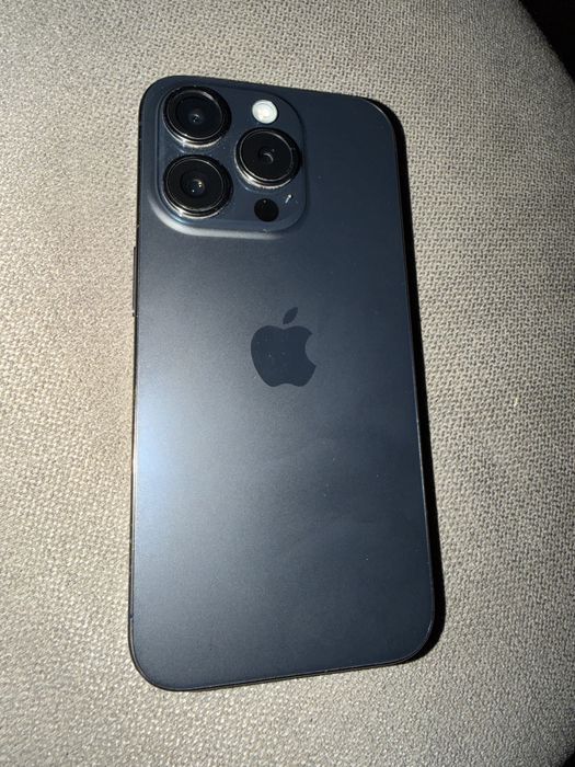 Iphone 15 pro……..