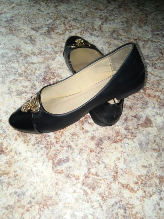 Продаю женские  балетки