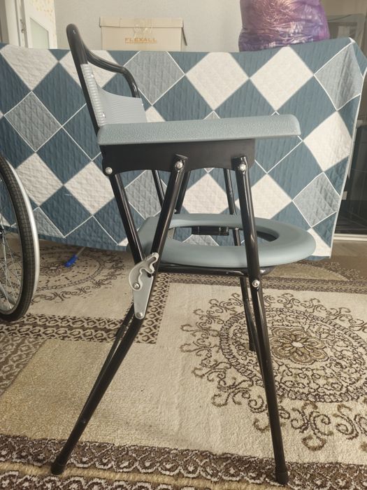 Биотуалет/санитарный стул для инвалидов