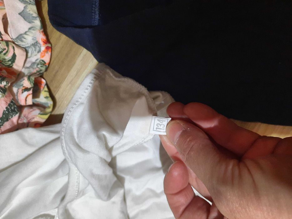 Lot 134 cm  fete haine  tricou