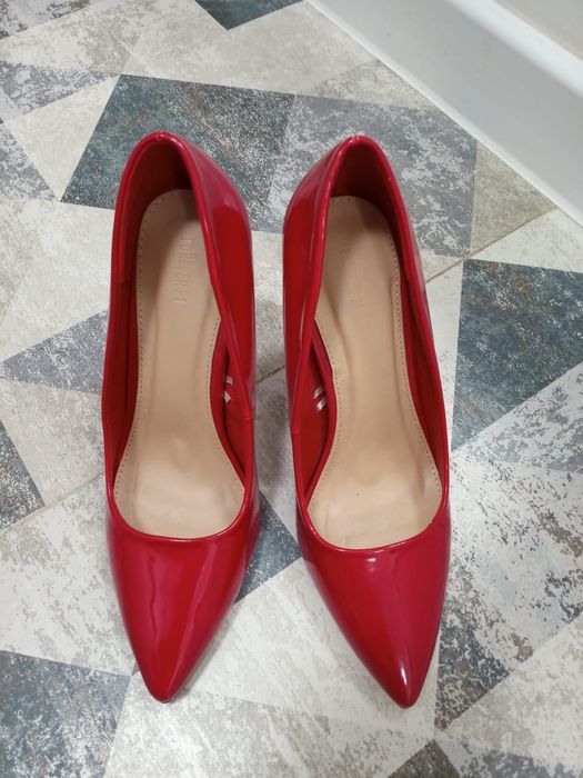 Продам стильные туфли самые разные